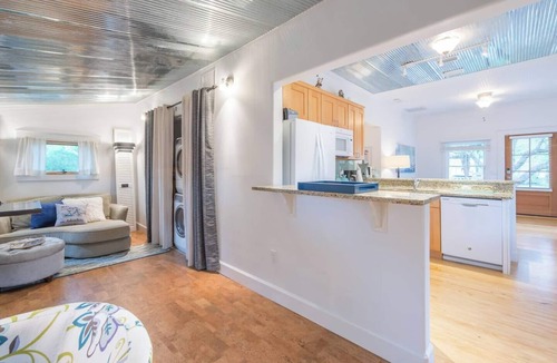 Sanford House | The Shed - Historic Downtown Sanford Premier Vacation Rental