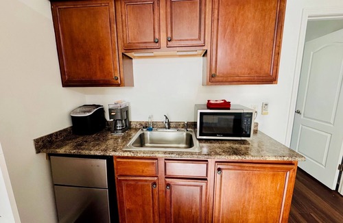 Thomas Square House | The Starland Loft Apartment- Savannah, GA
