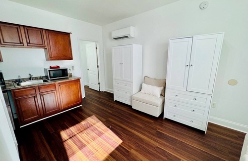 Thomas Square House | The Starland Loft Apartment- Savannah, GA
