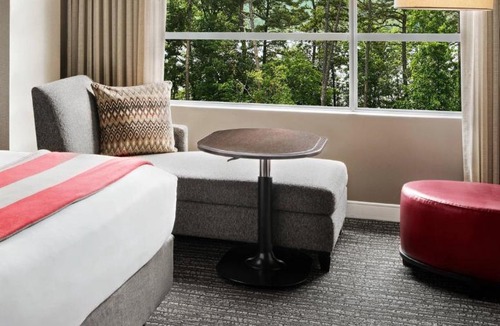 Southwest Raleigh Hotel | The StateView Hotel, Autograph Collection