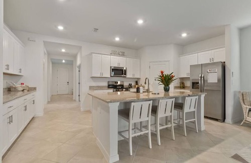 Port Charlotte House | The Sunset House - Bright, Coastal, Pond View, Amenities and Close to Beaches