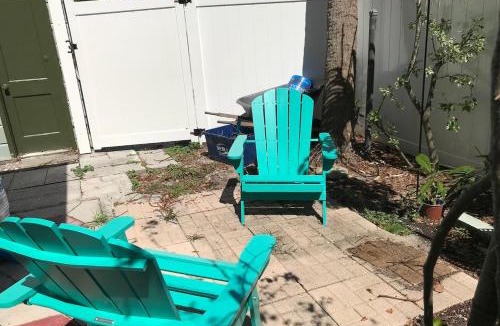 St. Petersburg Apartment | The Treehouse-Short Term available message Jo-An