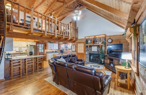 Piney Flats Cabin | The Triple Porch Retreat, Canoe Cabin@BooneLake,EV