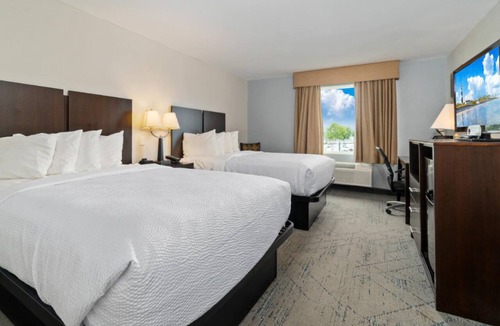 Cedar Point Hotel | The Windstar Hotel - Emerald Isle/Swansboro