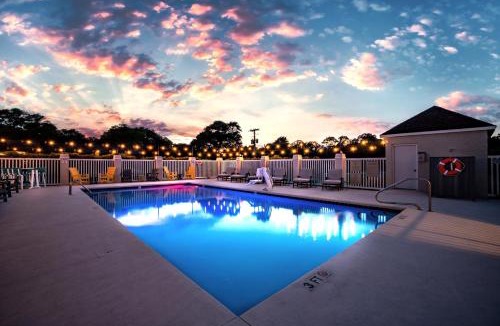 Cedar Point Hotel | The Windstar Hotel - Emerald Isle, Swansboro