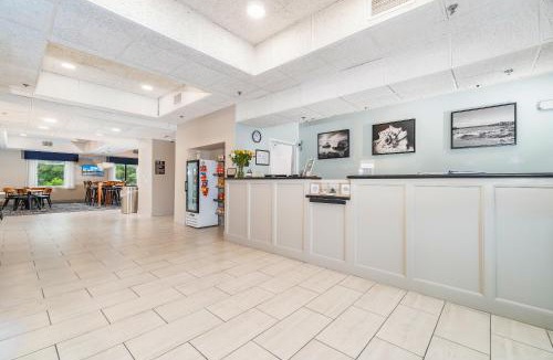 Cedar Point Hotel | The Windstar Hotel - Emerald Isle, Swansboro