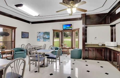 Three Rivers Hotel | Three Rivers Executive Inn & Suites By OYO