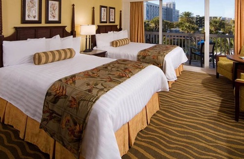 St. Pete Beach Resort | Three Spacious Family Units! Pool, Beach, Restaurant, Fitness Center