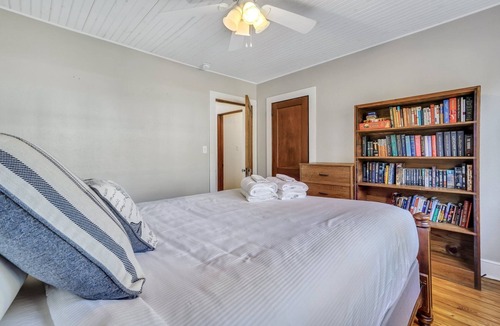 Thunderbolt House | Thunderbolt Bungalow on Quiet Street Steps to Waterfront by Lucky Savannah
