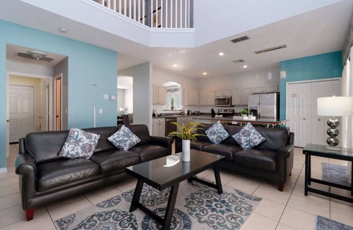 Seasons House | Tiger Lilly House 6 Bedroom