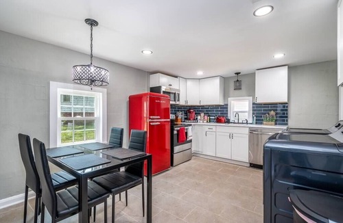 Mount Holly House | Tiny Home — Stylish Mt. Holly Retreat — 12 min to CLT & Whitewater Center
