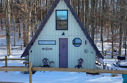 Henderson Cabin | Tiny House at Wishing Creek