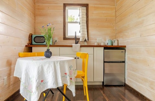 Summerhill Apartment | Tiny House Urban Farm Stay in Heart of Atlanta