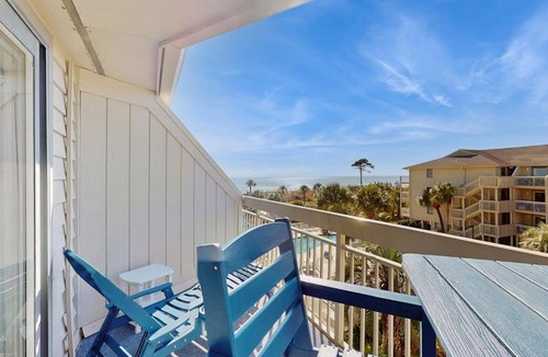 North Forest Beach House | Top Floor Condo with Ocean Views Pool Balcony & WIFI - Walk to Beach