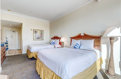 Ortona Park Hotel | Top-floor oceanfront condo with gym & high-speed WiFi