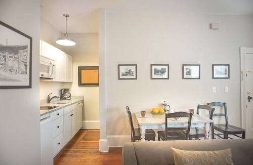 Savannah Victorian District Apartment | Top Floor Row Home Looking Out Over Forsyth Park by Lucky Savannah
