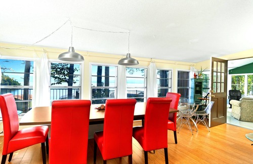 Scottsboro House | TOTAL RENOVATION: On Main Channel: Bass Fishing & Family Fun: Kayaks, canoe