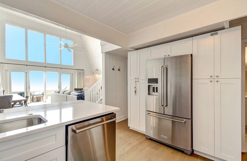 Fernandina Beach House | Totally renovated with Large oceanfront deck, beautiful kitchen and great for families.
