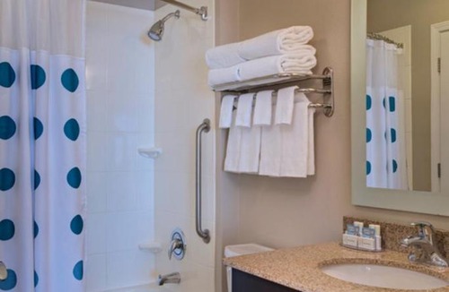 Terry Sanford Hotel | TownePlace Suites Fayetteville Cross Creek