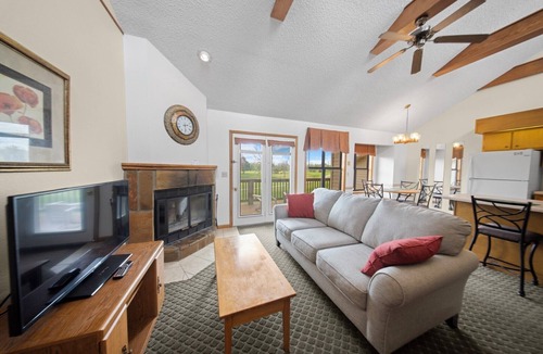 Lake Tansi House | Trade Traffic for Trails in Crossville