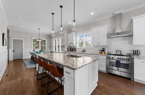 Albright House | Traditional 4BR Craftsman, In DT Durham, Near Duke