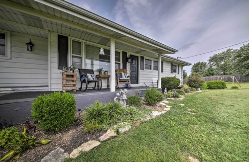 De Soto House | Traditional Country Home in De Soto w/Yard!