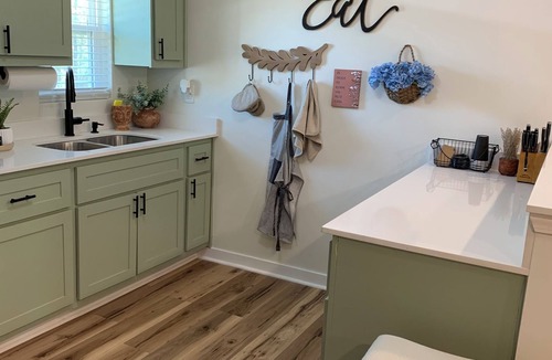 Walthourville Apartment | Tranquil 2-bedroom apartment in charming Allenhurst