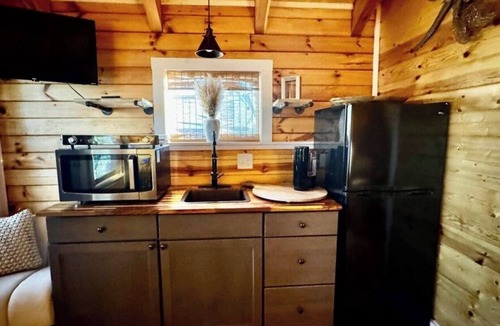 Bean Station Cabin | Tranquil Cabin In Charming Bean Station Tn on Cherokee Lake With Boat Ramp