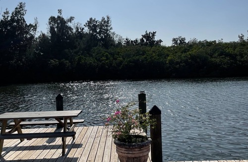 Central Beach House | Tranquil Retreat, private, peaceful and gorgeous views. Your own private oasis