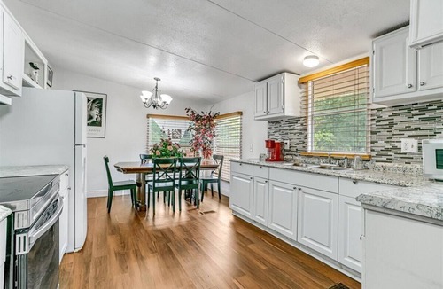 Wesley Chapel House | Tranquil & Serene Country Home. Minutes to Busch Gardens and Major Attractions.