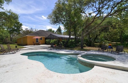 Winter Springs House | Tranquil, Spacious property within an gated Community