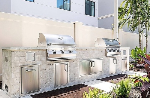 Naples Apartment | Tranquil Studio w/Pool, Bar, Fitness, Breakfast/Near Marco Island Beaches