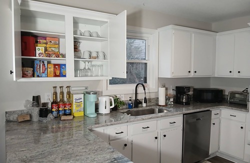 Westover House | Travel Nurse & Military Housing, 2BR 4Bed Calm Retreat, 10 mins to Fort Liberty