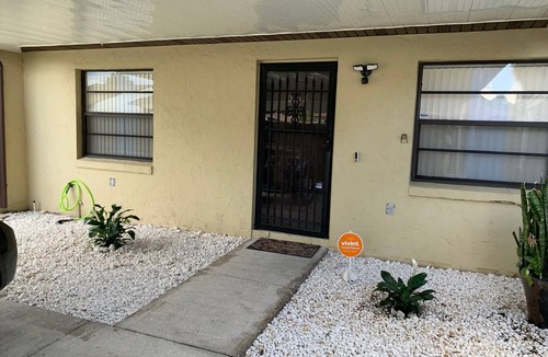 Winter Haven House | TRAVELLING PROFESSIONALS ONLY - 3.3 miles to Winter Haven Hospital!