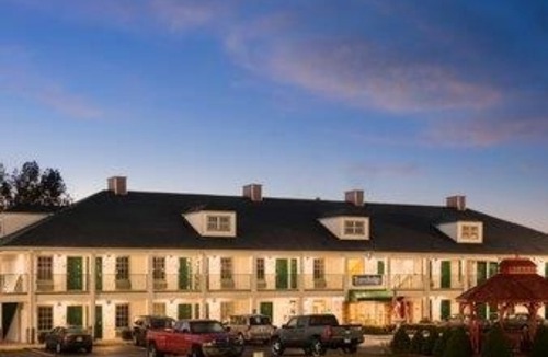 Commerce Hotel | Travelodge by Wyndham Commerce GA Near Tanger Outlets Mall