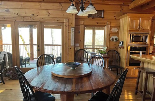 Brevard Cabin | Tree Music Lodgen