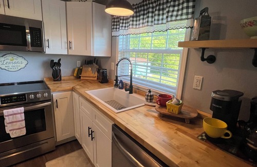 Pikeville Cottage | Triathlon weekend available! August 14-16th BOOK TODAY!