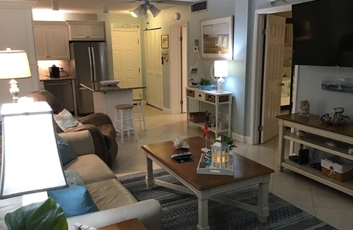 Fort Pierce Condo | Tropical Decor Condo, Golf, Tennis, New Rec Center and minutes to private beach.