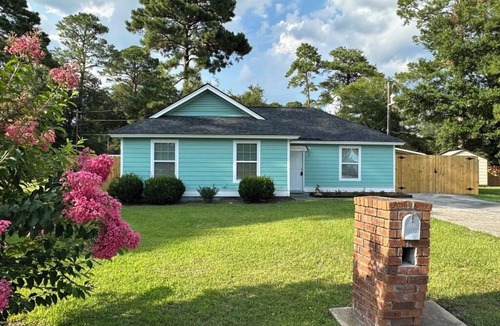 Savannah House | Tropical Funky Oasis- near downtown and islands. Pet Friendly!