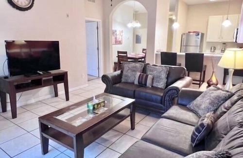 Bahama Bay House | Tropical Lakefront Escape! Pool, Resort Fun & Near Disney