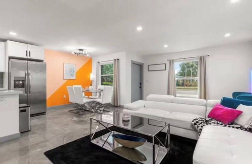 Croissant Park House | Tropical Oasis Near Beach, Airport & Cruise Port