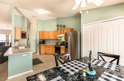 Sebastian Highlands House | ☆☀︎❀ Tropical Paradise! Heated Pool, Boat Parking, Near Beaches!