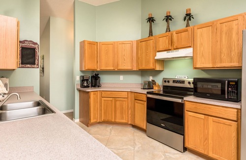 Sebastian Highlands House | ☆☀︎❀ Tropical Paradise! Heated Pool, Boat Parking, Near Beaches!