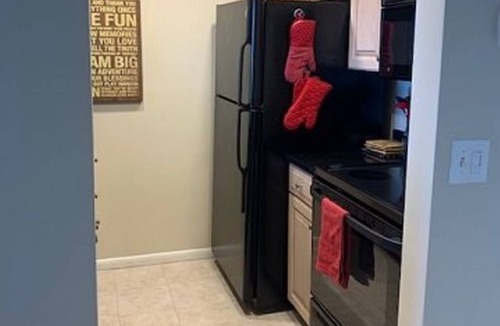 Hutchinson Island South Condo | Tropical Paradise Oceanfront Condo - Pool and Restaurant