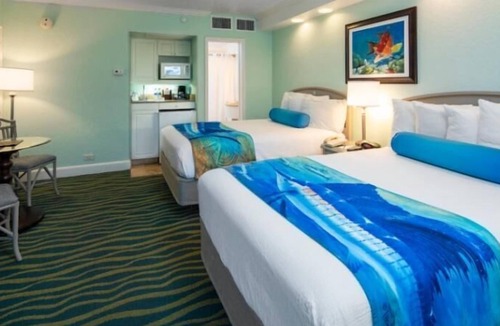St. Pete Beach Resort | TROPICAL PARADISE! 3 COMFY UNITS, 2 POOLS, TIKI BAR