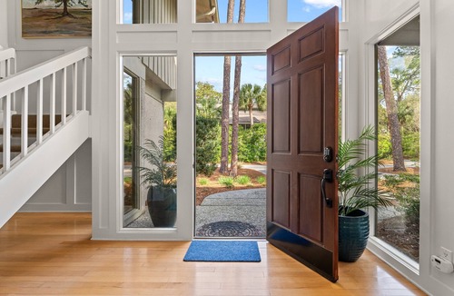 Oceanside House | Tropical Retreat | 600 Feet to Beach | Private Pool & Spa | Designer Decor | 16 Oyster Catcher Road