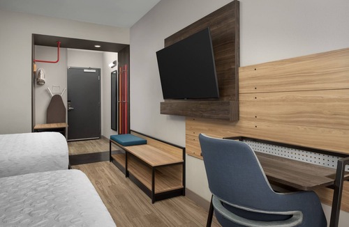 Cape Fear Hotel | Tru by Hilton Fayetteville I-95, NC