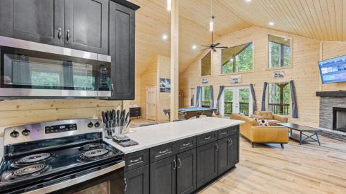 Cleveland House | True Love Treehouse - Magic Above the Pines