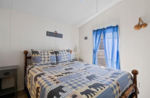 Sylva House | Tucked Away - Magical Location on the River, Hiking, and Rafting!