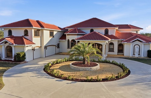 Fort Ogden House | Tuscan Countryside Estate on 12.33 Private Acres